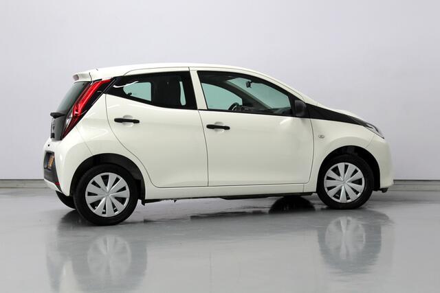 Toyota AYGO 1.0 VVT-i x-fun 73PK, RIJKLAAR | SPEEDLIMITED | LANE ASSIST | BLUETOOTH | AIRCO | 5DRS