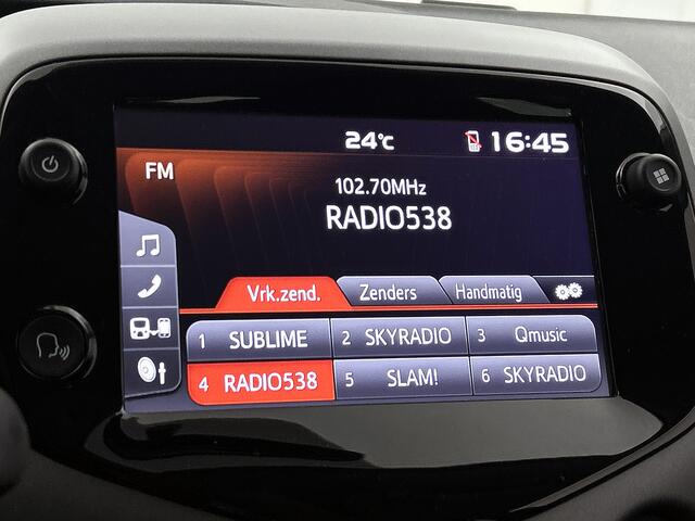 Toyota AYGO 1.0 VVT-i x-play | Dealer onderhouden | Apple CarPlay/Android Auto | Airco | Achteruitrijcamera | Elektrisch verstelbare buitenspiegels |