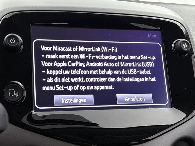 Toyota AYGO 1.0 VVT-i x-play | Dealer onderhouden | Apple CarPlay/Android Auto | Airco | Achteruitrijcamera | Elektrisch verstelbare buitenspiegels |