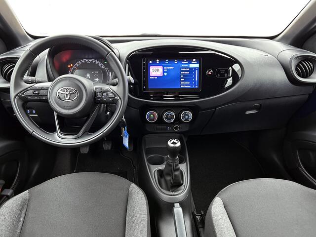 Toyota AYGO X 1.0 VVT-i MT Play | BTW voertuig | Apple CarPlay/Android Auto | Airco | Cruise Control Adaptive | Achteruitrijcamera |