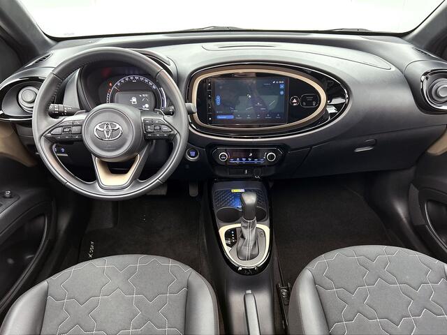 Toyota AYGO X 1.0 VVT-i S-CVT Envy Canvas Dak | BTW voertuig | Parkeersensoren voor+achter | Keyless Entry/Start | Climate Control | Draadloze telefoonlader | Navigatie | Apple CarPlay/Android Auto | Achteruitrijcamera |