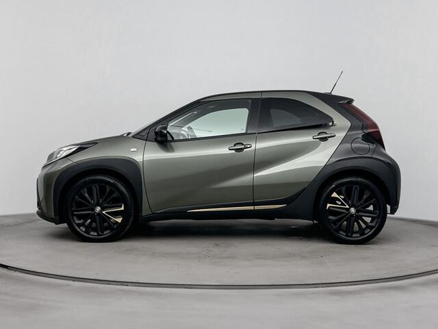Toyota AYGO X 1.0 VVT-i S-CVT Premium | Dealer Onderhouden | 1e Eigenaar | JBL | Keyless Entry/Start | Climate Control | Stoelverwarming | Parkeersensoren voor+achter | Draadloze telefoonlader |