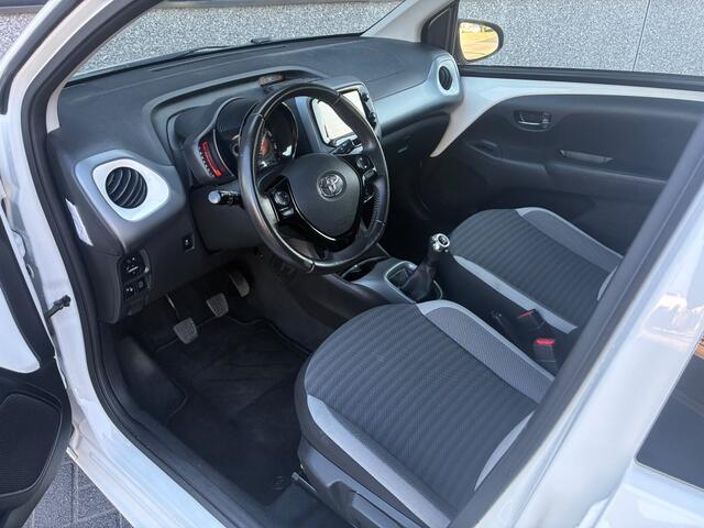 Toyota AYGO 1.0 VVT-i x-play, NAP, cruise control, camera