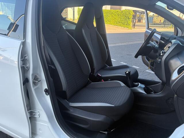 Toyota AYGO 1.0 VVT-i x-play, NAP, cruise control, camera