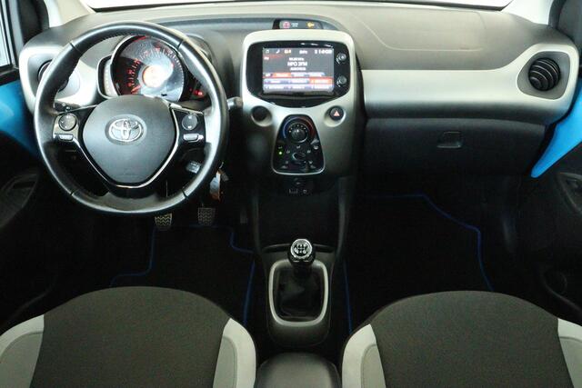 Toyota AYGO 1.0 VVT-i X-Play, Zwarte hoogglans velgen LM velgen, Camera, Airco!