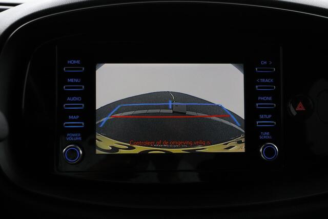 Toyota AYGO X 1.0 VVT-i MT first | LM Velgen | Apple Carplay/Android Auto | extra getint glas |