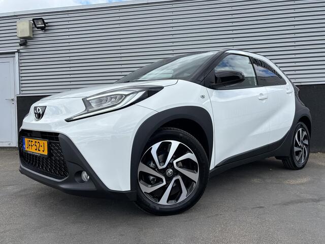 Toyota AYGO X 1.0 VVT-i S-CVT Pulse Automaat, NL-auto, Lichtmetalen velgen, LED, Achteruitrijcamera, Navigatie, Privacy glass