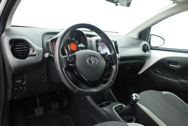 Toyota AYGO 1.0 VVT-i x-play | Achteruitrijcamera | Apple CarPlay & Android Auto | DAB | Airco | 15" velgen | Elek. Ramen V.