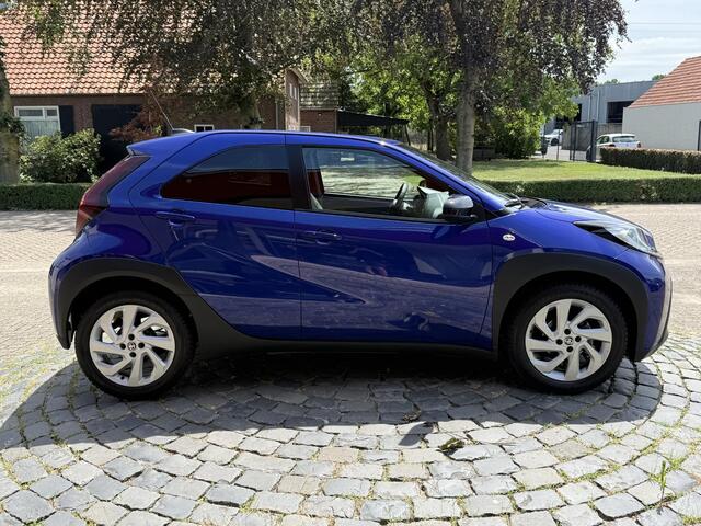 Toyota AYGO X 1.0 VVT-i MT First | 17"LMV | ALL-Season | Stoelverw. | Carplay | All-in rijklaarprijs