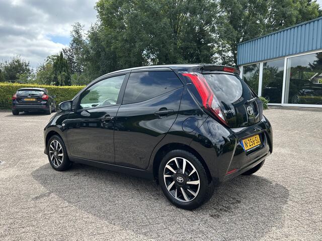 Toyota AYGO 1.0 VVT-i x-cite ultimate,camera,clima.