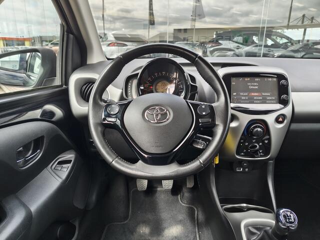 Toyota AYGO 1.0 VVT-i x-play | Lichtmetalen Velgen | All Seasons | Airco | A