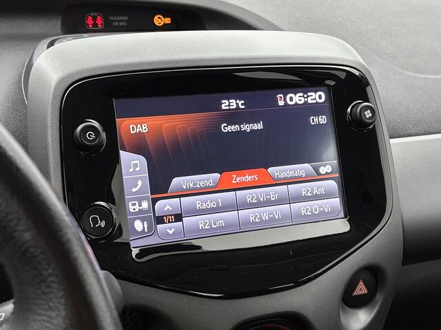 Toyota AYGO 1.0 VVT-i x-play *Automaat | BTW voertuig | Dealer onderhouden | Apple CarPlay/Android Auto | Airco | Achteruitrijcamera | Elektrische Ramen voor | Elektrisch verstelbare buitenspiegels |