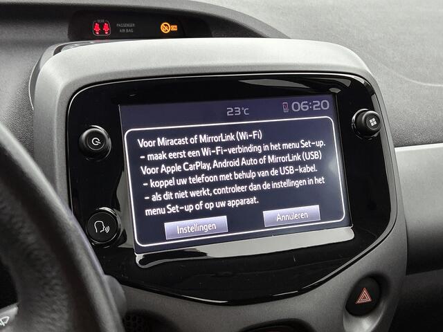 Toyota AYGO 1.0 VVT-i x-play *Automaat | BTW voertuig | Dealer onderhouden | Apple CarPlay/Android Auto | Airco | Achteruitrijcamera | Elektrische Ramen voor | Elektrisch verstelbare buitenspiegels |