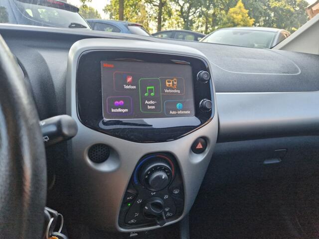 Toyota AYGO 1.0 VVT-i x-sport 5-Drs Airco Navi NL-auto / 1e-Eig. Camera L.m.v. Dealer OH
