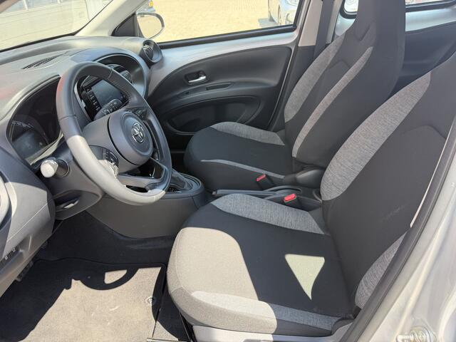 Toyota AYGO X 1.0 VVT-i S-CVT Play