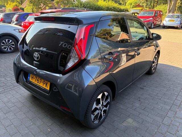 Toyota AYGO 1.0 VVT-I X-CITE CARPLAY/CAMERA/2e EIG/ NAP