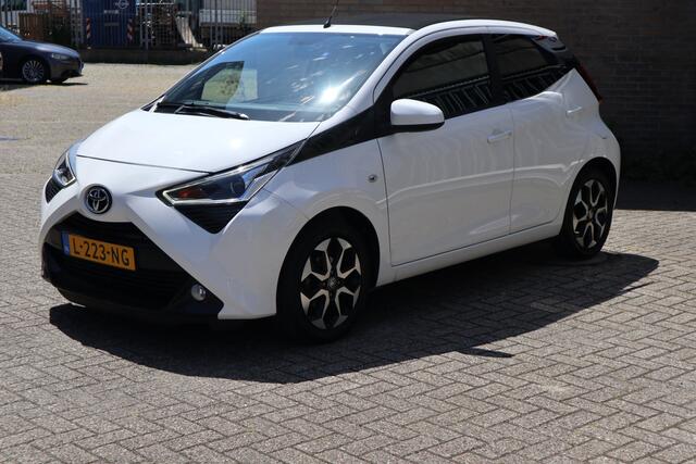 Toyota AYGO 1.0 VVT-i x-joy cabrio