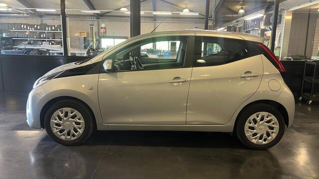 Toyota AYGO 1.0 VVT-I Apple-Carplay /Airco 19.289 km