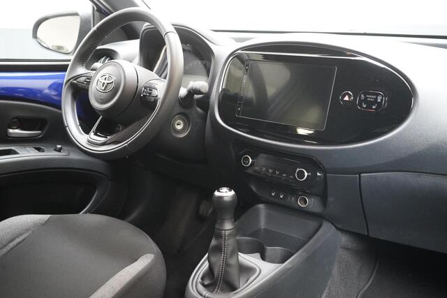 Toyota AYGO X 1.0 VVT-i MT Play | Carplay | Stoelverwarming | Achteruitrijcamera | Lm velgen