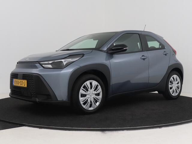 Toyota AYGO X Hybrid 115 play