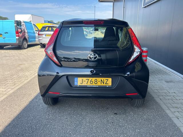 Toyota AYGO 1.0 VVT-i x-fun