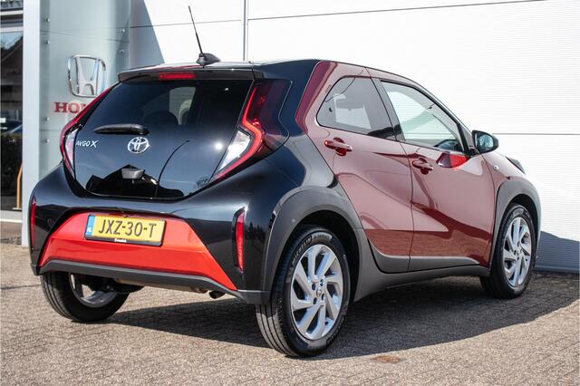 Toyota AYGO X 1.0 VVT-i S-CVT first - Adaptive cruise | Two-Tone lak | Apple cp/Android auto