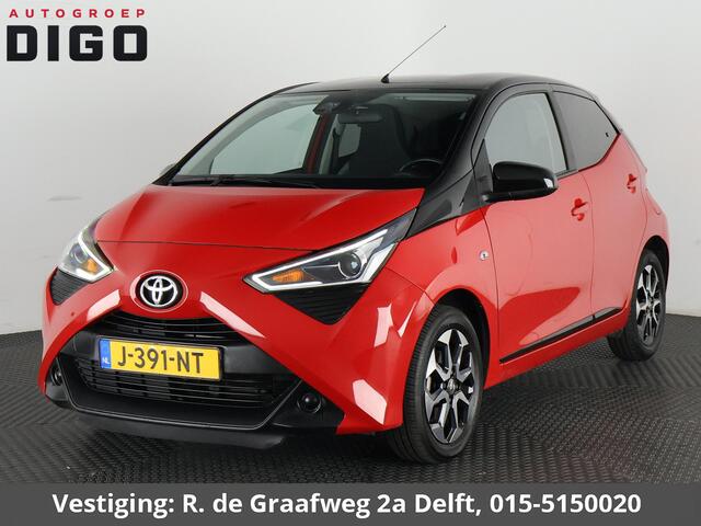 Toyota AYGO 1.0 VVT-i X-Cite Bi-Tone Automaat | Apple Carplay & AndroidAUTO | Lichtmetalen velgen | Camera | Privacy Glass |
