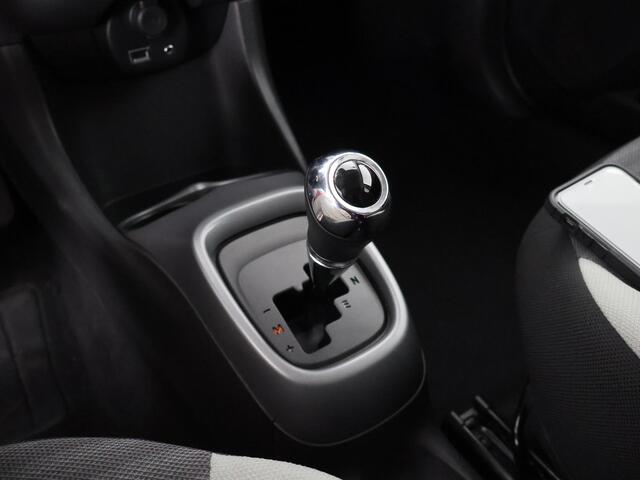 Toyota AYGO 1.0 VVT-i X-Cite Bi-Tone Automaat | Apple Carplay & AndroidAUTO | Lichtmetalen velgen | Camera | Privacy Glass |