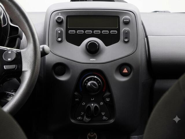 Toyota AYGO 1.0 VVT-i x-fun | 1e Eigenaar | Airco | Bluetooth | Dealer Onderhouden