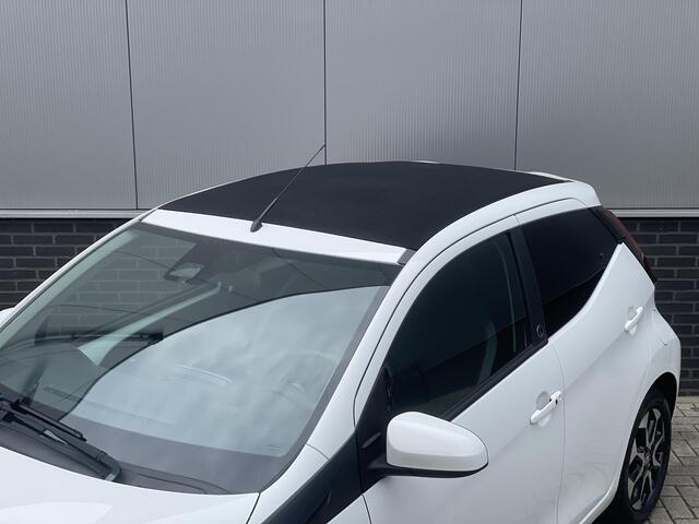 Toyota AYGO 1.0 VVT-i x-joy cabrio