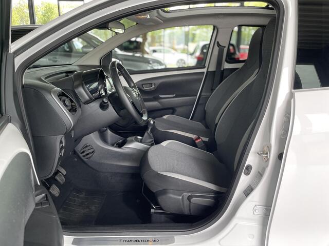 Toyota AYGO 1.0 VVT-i x-joy cabrio