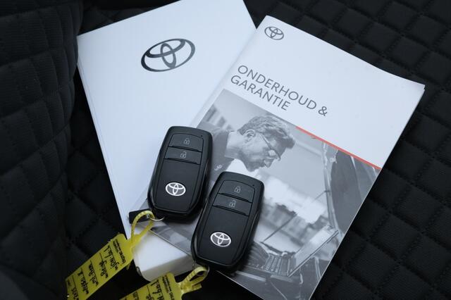 Toyota AYGO X 1.0 VVT-i MT Premium | JBL Audio met 4 speaker en subwoofer | Toyota Smart Connect® Services** | Stoelverwarming, beide voorstoelen | Smart Entry | Stoelbekleding, deels leer 'design Premium' met 'G