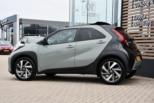 Toyota AYGO X 1.0 VVT-i S-CVT Envy Automaat 72pk | Aangepast naar handgas/rem | Elektrisch vouwdak | Parkeersensoren |