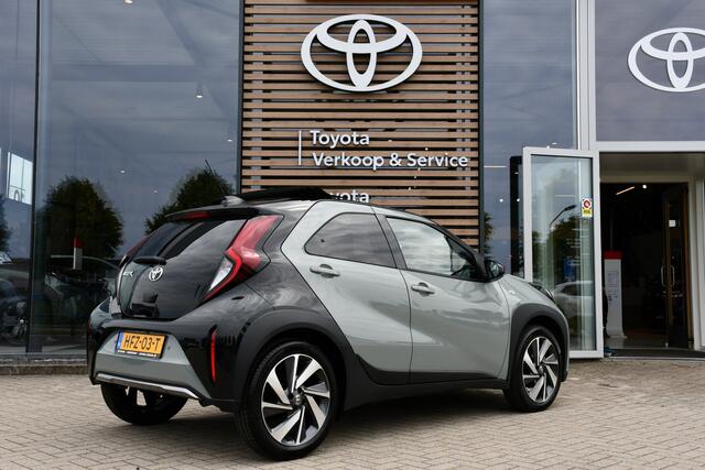 Toyota AYGO X 1.0 VVT-i S-CVT Envy Automaat 72pk | Aangepast naar handgas/rem | Elektrisch vouwdak | Parkeersensoren |