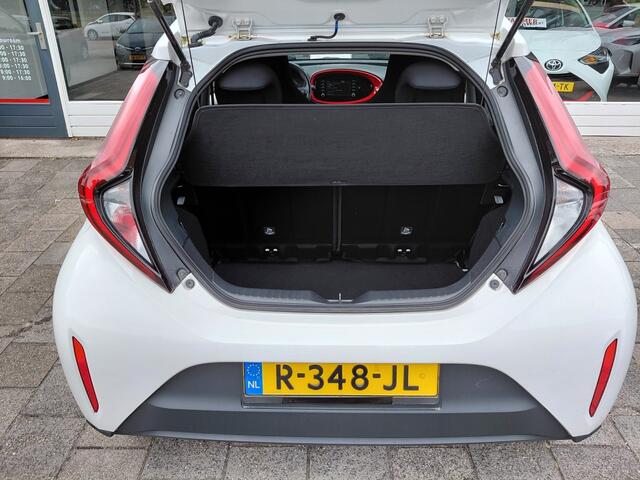 Toyota AYGO X 1.0 VVT-i MT Play