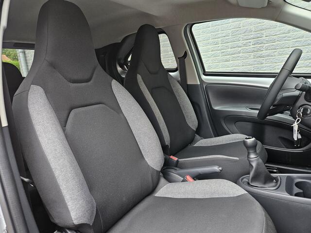 Toyota AYGO X 1.0 VVT-i MT Play Inclusief afleveringskosten