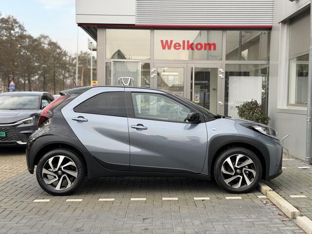 Toyota AYGO X 1.0 VVT-i MT Pulse | GEEN AFLEVERKOSTEN | Apple/Android, Cruise control, Lichtmetalen velgen 17", Voorstoelen verwarmd