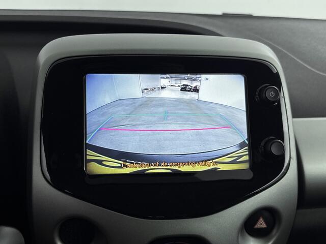 Toyota AYGO 1.0 VVT-i x-play Limited Achteruitrijcamera | LED dagrijverlichting | Bluetooth