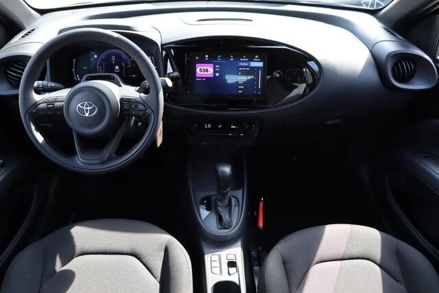 Toyota AYGO X Hybrid 115 play Apple carplay. Android auto.