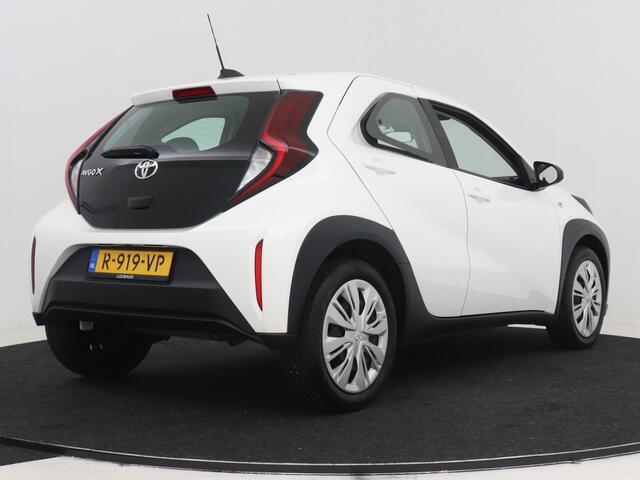 Toyota AYGO X 1.0 VVT-i MT Play | Dealer Onderhouden | Cruise Control Adaptive | Achteruitrijcamera | Airco | elektrische ramen voor | Elektrisch verstelbare spiegels |