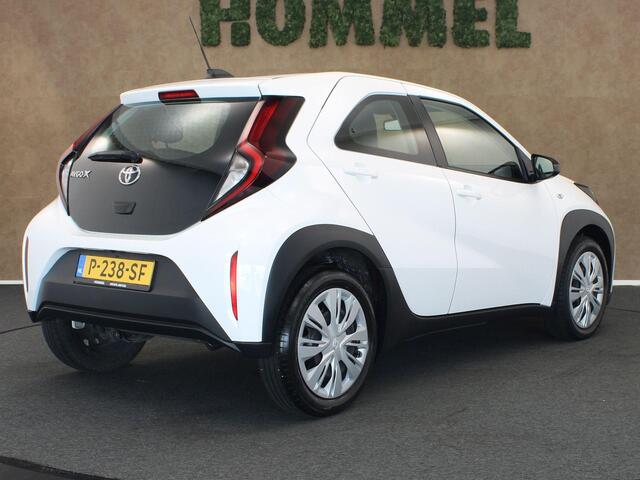 Toyota AYGO X 1.0 VVT-i S-CVT Play - ORIGINEEL NEDERLANDSE AUTO -ACHTERUITRIJCAMERA - APPLE CARPLAY/ANDROID AUTO - CRUISE CONTROL ADAPTIEF - AIRCO - VERKEERSBORDDETECTIE - GROOTLICHTASSISTENT - LEDEREN STUURWIEL - DAB-ONTVANGER - BLUETOOTH TELEFOONVOORBEREIDING