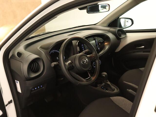 Toyota AYGO X 1.0 VVT-i S-CVT Play - ORIGINEEL NEDERLANDSE AUTO -ACHTERUITRIJCAMERA - APPLE CARPLAY/ANDROID AUTO - CRUISE CONTROL ADAPTIEF - AIRCO - VERKEERSBORDDETECTIE - GROOTLICHTASSISTENT - LEDEREN STUURWIEL - DAB-ONTVANGER - BLUETOOTH TELEFOONVOORBEREIDING