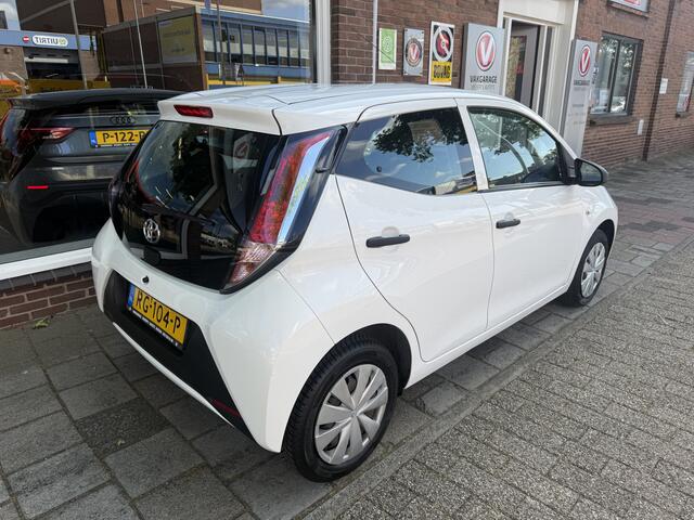 Toyota AYGO 1.0 VVT-i x-fun | airco | elektrische ramen |