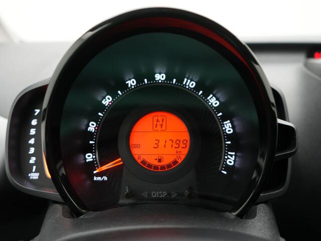 Toyota AYGO 1.0 VVT-i x-play Automaat | Parkeercamera | Apple Carplay-Android Auto |