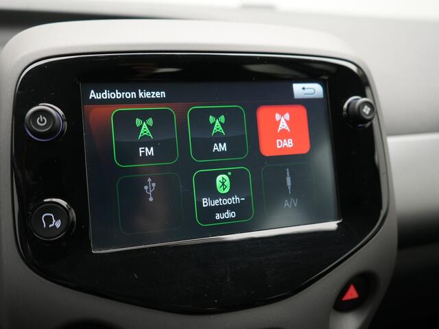Toyota AYGO 1.0 VVT-i x-play Automaat | Parkeercamera | Apple Carplay-Android Auto |