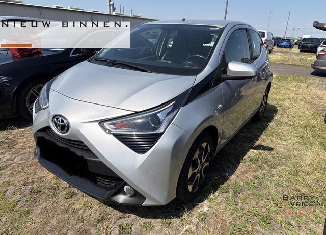 Toyota AYGO 1.0 VVT-i x-play limited | Apple Carplay | Achteruitrij Camera | Dealeronderhouden | VERWACHT
