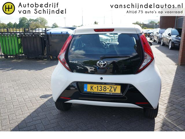 Toyota AYGO 1.0 VVT-I X-PLAY LUXE 5DEURS ORIGINEEL NEDERLANDS PERF ONDERHOUDEN CAMERA ANDROID/APPLECARPLAY(NAVI) AIRCO CRUISECONTROL BLUETOOTH ELECTR.RAMEN/SPIEGELS