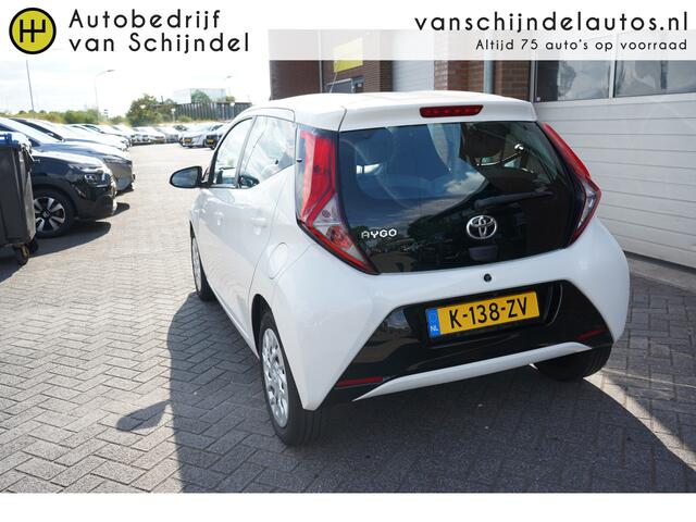 Toyota AYGO 1.0 VVT-I X-PLAY LUXE 5DEURS ORIGINEEL NEDERLANDS PERF ONDERHOUDEN CAMERA ANDROID/APPLECARPLAY(NAVI) AIRCO CRUISECONTROL BLUETOOTH ELECTR.RAMEN/SPIEGELS