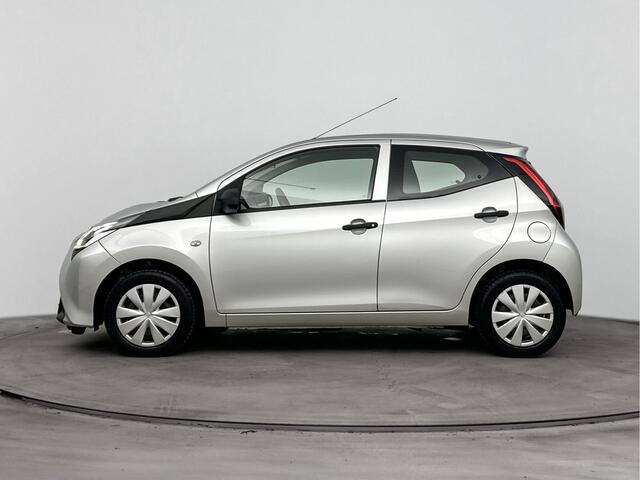 Toyota AYGO 1.0 VVT-i x-fun | Airco | Bluetooth | NL-Auto |