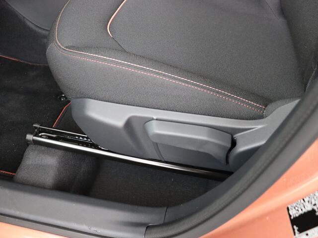 Toyota AYGO X Hybrid 115 pulse | DEMO & DIRECT LEVERBAAR | ACTIEPRIJS | Parkeersensor achter |